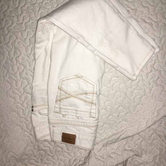 White Pants - Picture 1 of 2